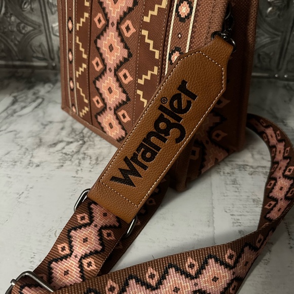 Brand new Wrangler Purse - Picture 5 of 5